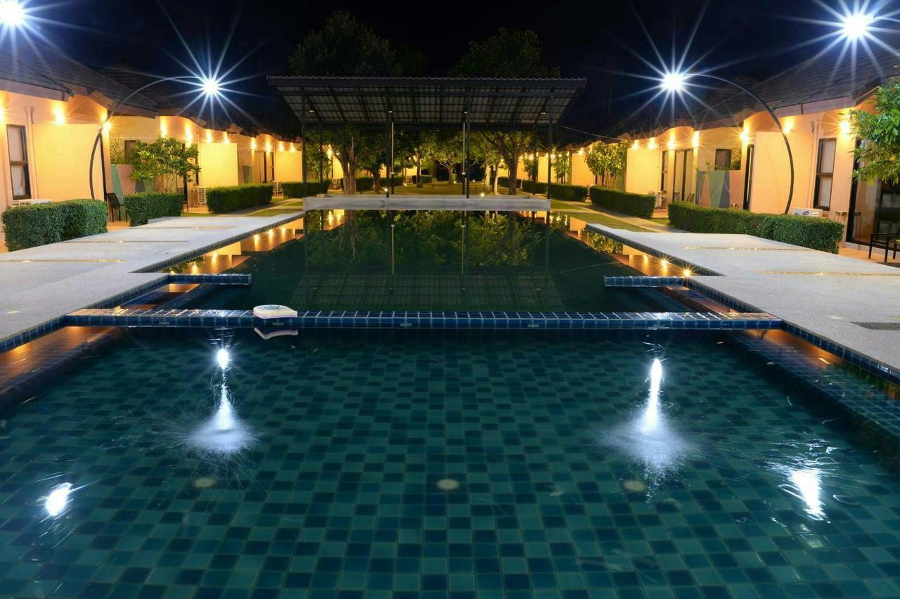Green Adamas Resort Chumphon Exteriör bild