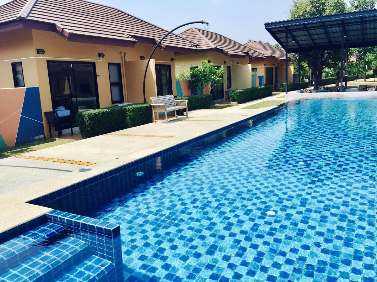 Green Adamas Resort Chumphon Exteriör bild