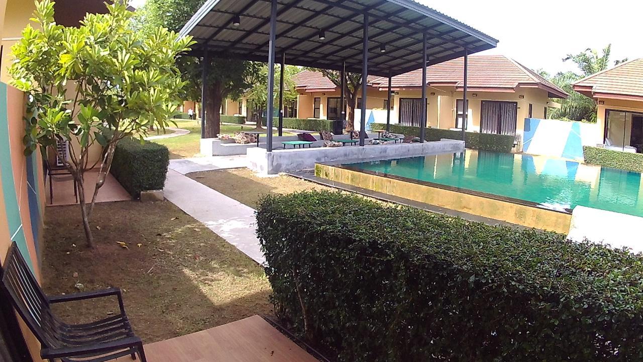 Green Adamas Resort Chumphon Exteriör bild