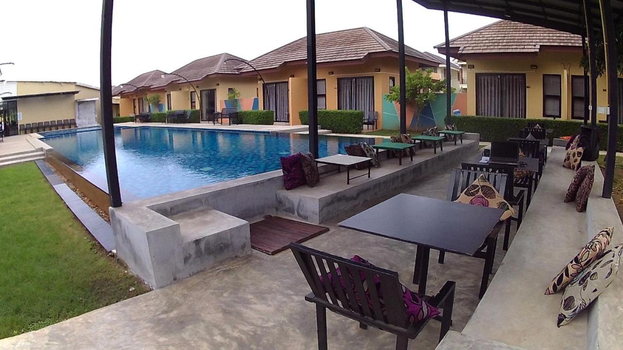 Green Adamas Resort Chumphon Exteriör bild