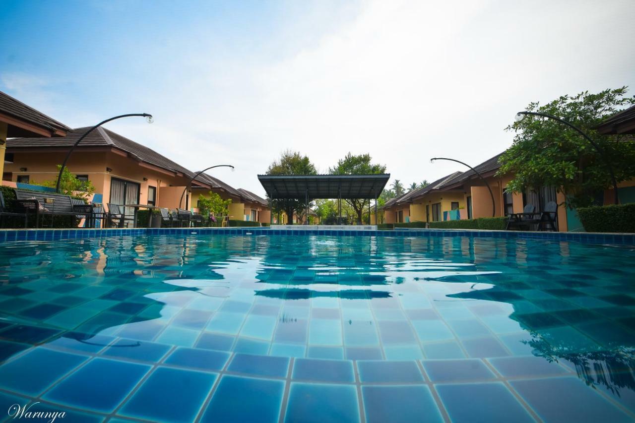 Green Adamas Resort Chumphon Exteriör bild